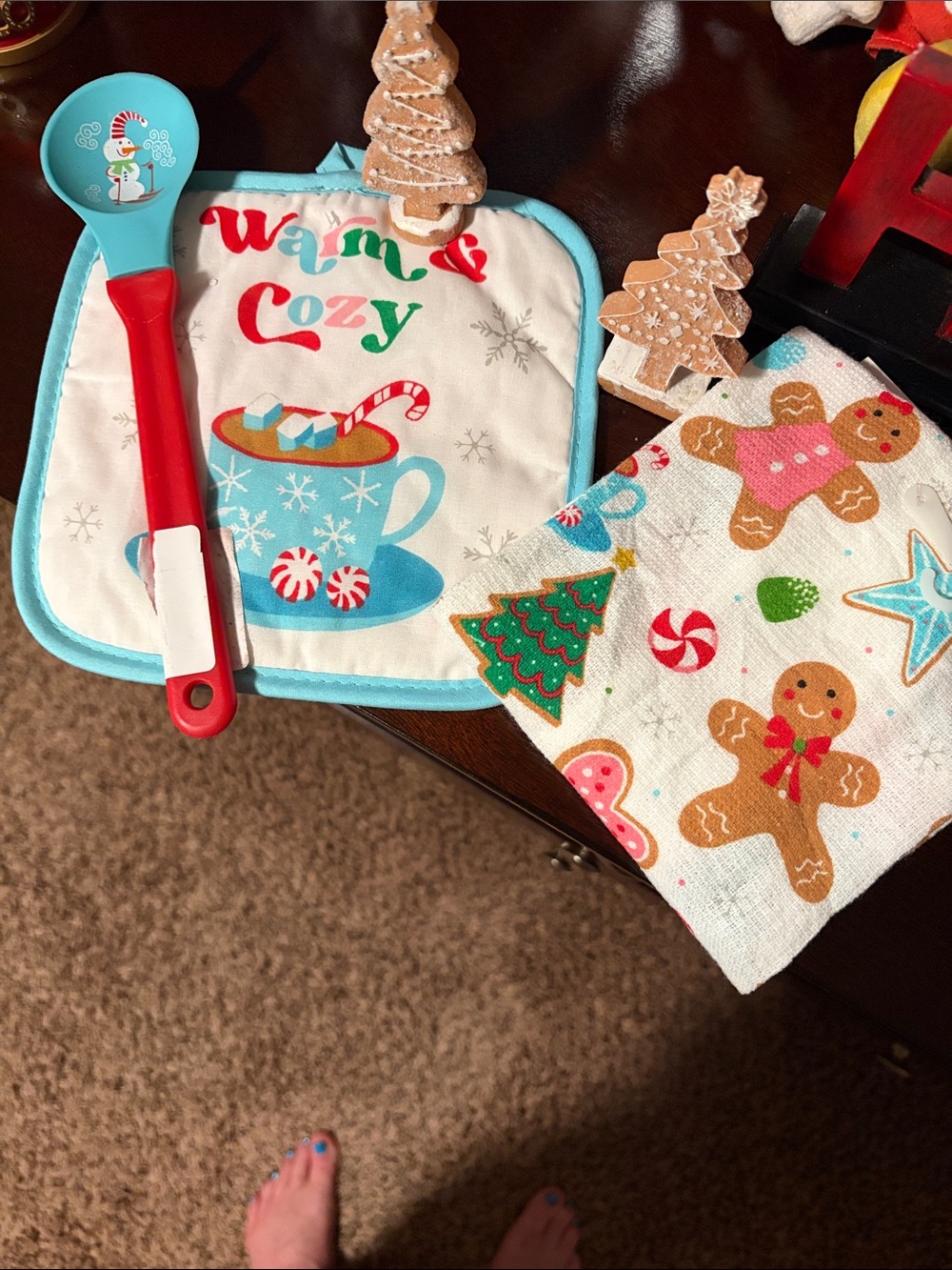 Warm & Cozy Holiday Kitchen Set - Blue/Red.. 5 piece set